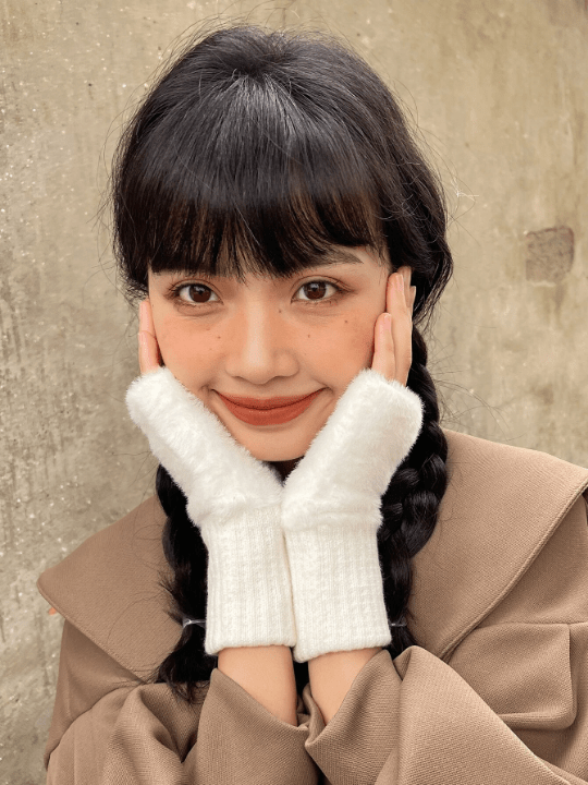 DAZY Fuzzy Fingerless Gloves - Lolli World Marketplace