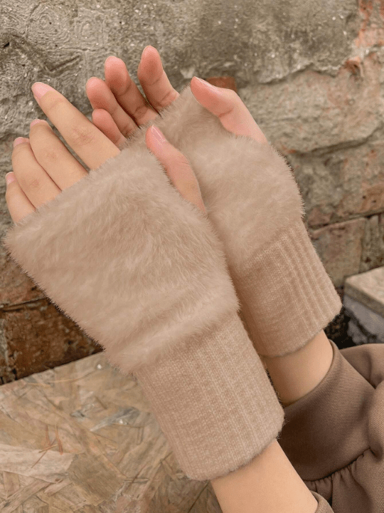 DAZY Regular Knit Khaki Gloves - Lolli World Marketplace