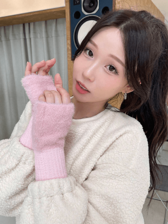 DAZY Regular Knitted Gloves - Lolli World Marketplace