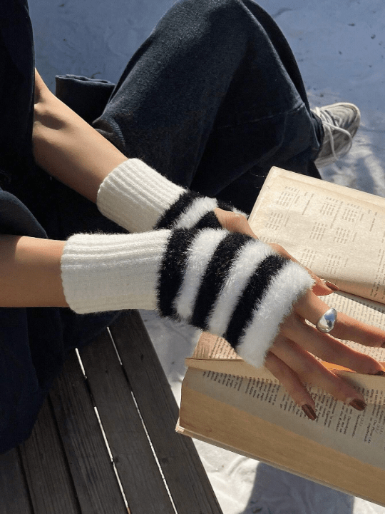 DAZY Striped Fluffy Fingerless Gloves - Lolli World Marketplace