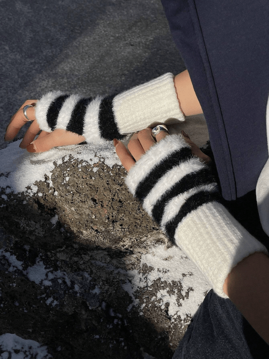 DAZY Striped Fluffy Fingerless Gloves - Lolli World Marketplace