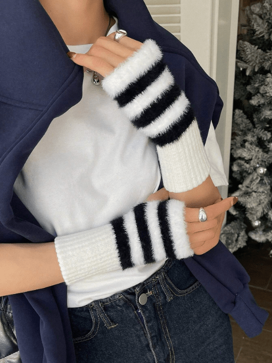 DAZY Striped Fluffy Fingerless Gloves - Lolli World Marketplace