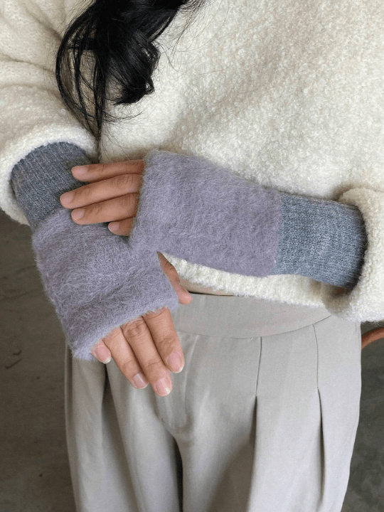 DAZY Women's Fingerless Gloves - Lolli World Marketplace