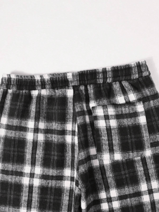 Manfinity Hypemode Loose Fit Men's Plaid Long Trousers - Lolli World Marketplace