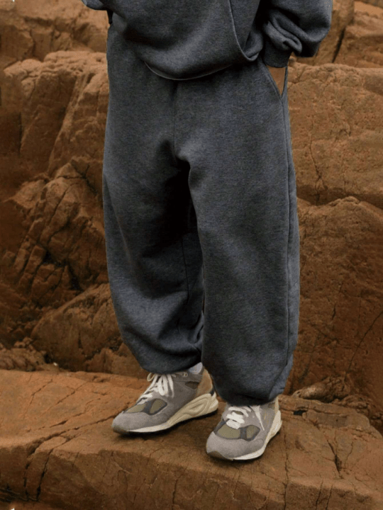 Manfinity Hypemode Loose Fit Men's Solid Color Slant Pocket Sweatpants - Lolli World Marketplace