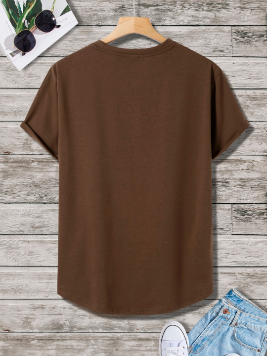 Manfinity Men Curved Hem Tee