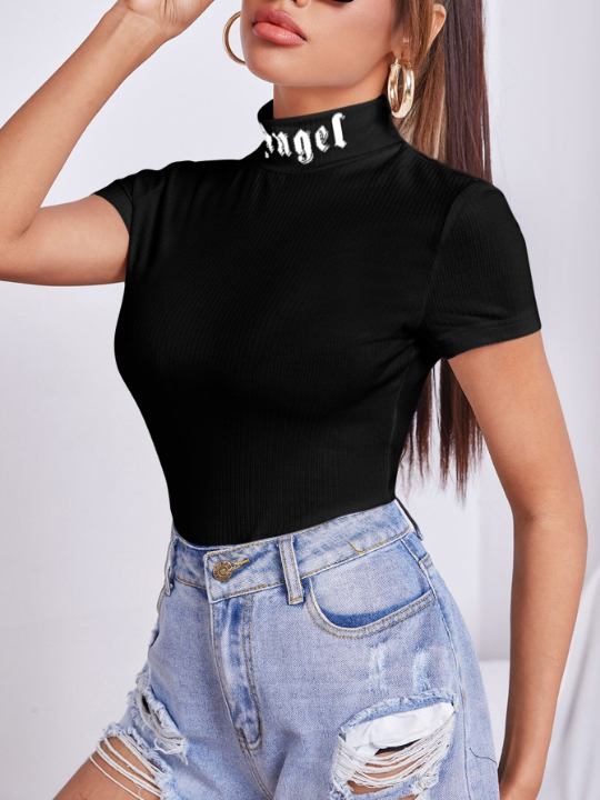 Essnce Letter Print Stand Collar Short Sleeve T-shirt