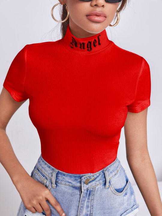 Essnce Letter Graphic Mock Neck Rib Knit Tee