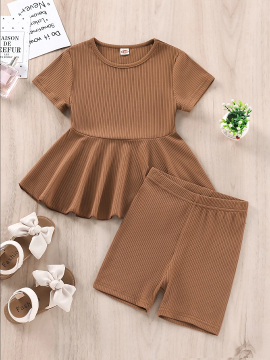 SHEIN Kids EVRYDAY Young Girl 2pcs/Set Cute Ruffled Hem Short Sleeve T-Shirt And Shorts Summer Outfits, Comfortable And Cool