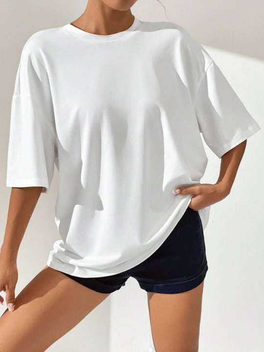 EZwear Figure Graphic Drop Shoulder Tee