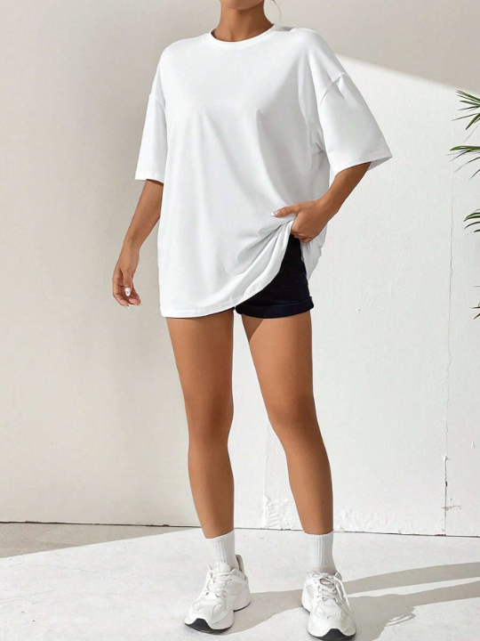 EZwear Figure Graphic Drop Shoulder Tee