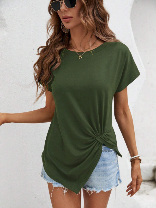 LUNE Solid Asymmetrical Hem Tee