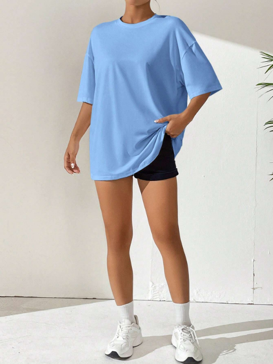 EZwear Figure Graphic Drop Shoulder Tee