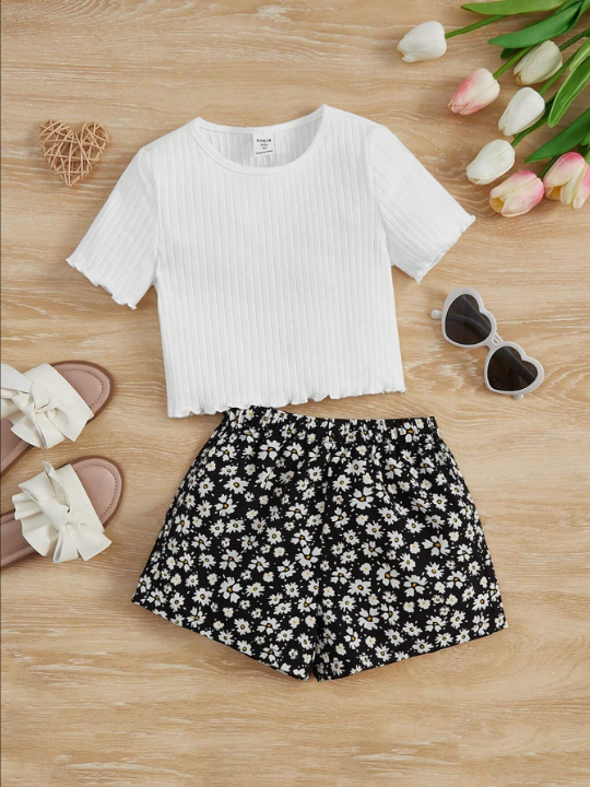 Young Girl Plain Round Neck Short Sleeve Set: Lettuce Hem T-Shirt And Printed Shorts