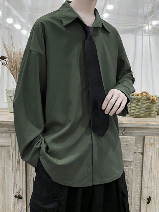 Manfinity Hypemode Loose Men's Solid Color Drop Shoulder Shirt