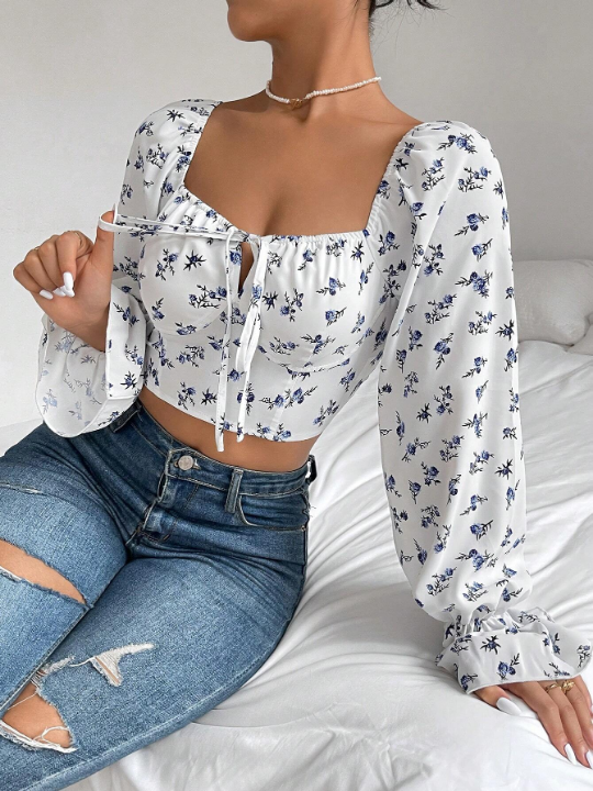 VCAY Ditsy Floral Print Knot Front Flounce Sleeve Crop Blouse