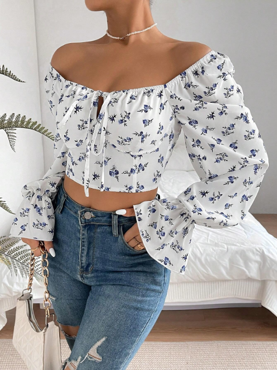 VCAY Ditsy Floral Print Knot Front Flounce Sleeve Crop Blouse