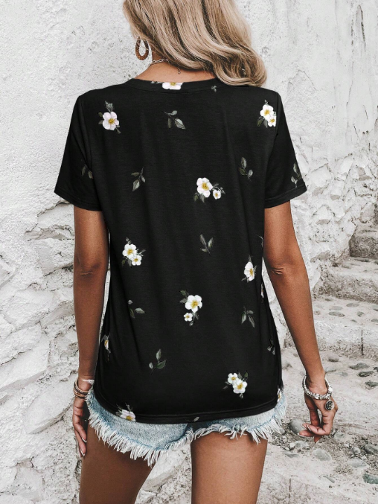 LUNE Floral Print Round Neck Tee Graphic T Shirt