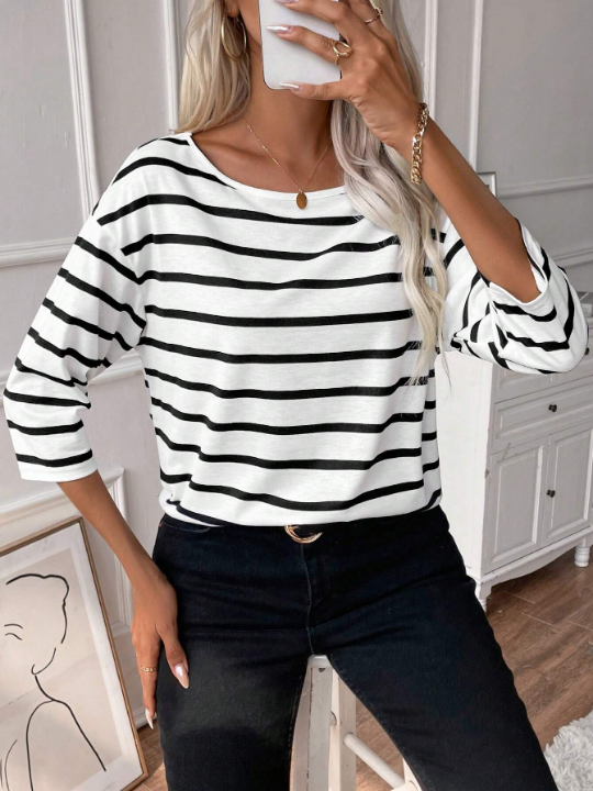 LUNE Striped Print Drop Shoulder Tee