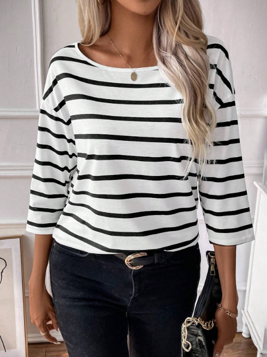 LUNE Striped Print Drop Shoulder Tee