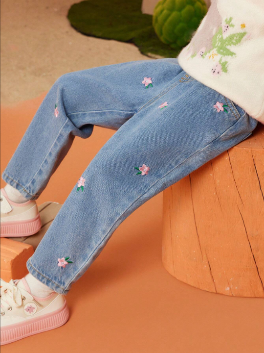 Young Girls' Fashionable And Casual Embroidered Floral Jeans For Autumn And Winter Seasons
