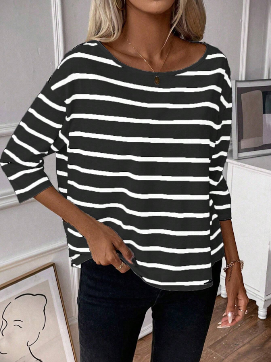 LUNE Striped Print Drop Shoulder Tee