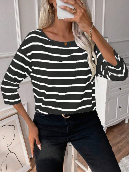 LUNE Striped Print Drop Shoulder Tee