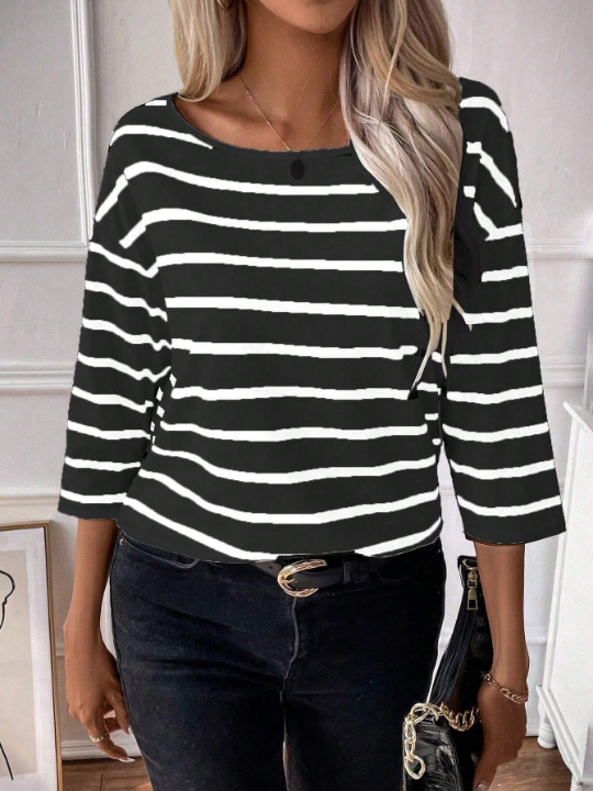 LUNE Striped Print Drop Shoulder Tee