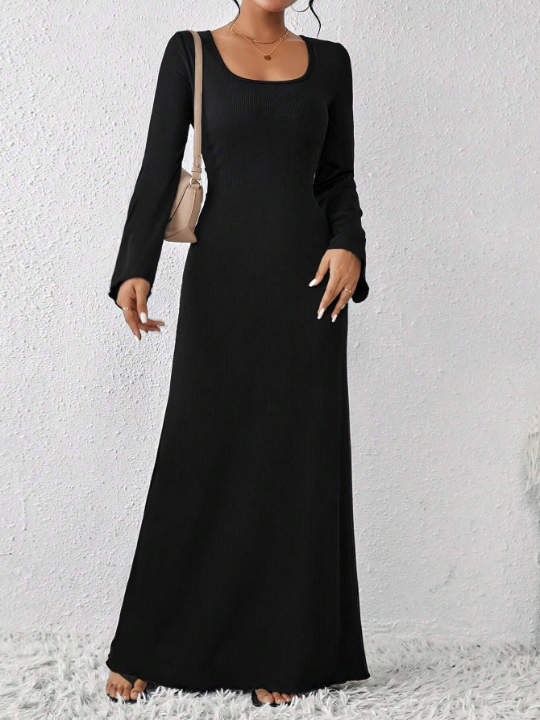 Essnce Solid Lace-up Back Maxi Dress