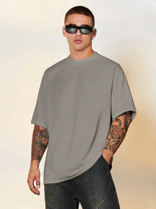 Manfinity Men's Round Neck Short Sleeve T-shirt