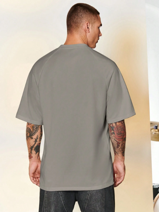 Manfinity Men's Round Neck Short Sleeve T-shirt