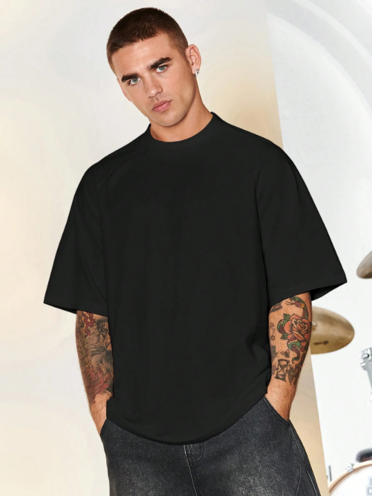 Manfinity Men's Loose Solid Color T-shirt