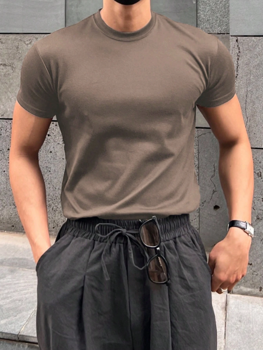 DAZY Men Solid Round Neck Tee