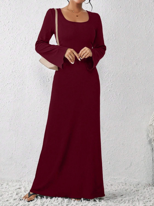 Essnce Elegant Ladies Maxi Dress