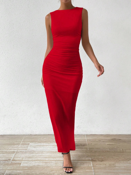 BAE Solid Color Pleated Bodycon Sleeveless Dress