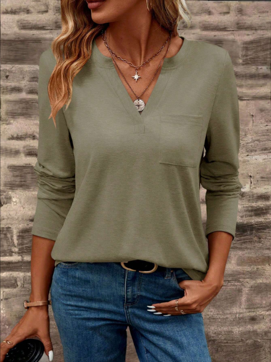LUNE Solid Color Notched-Neck Tee With Slit
