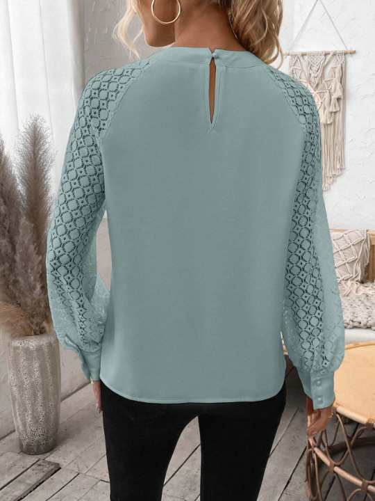 LUNE Ladies' Lace Raglan Long Sleeve Blouse