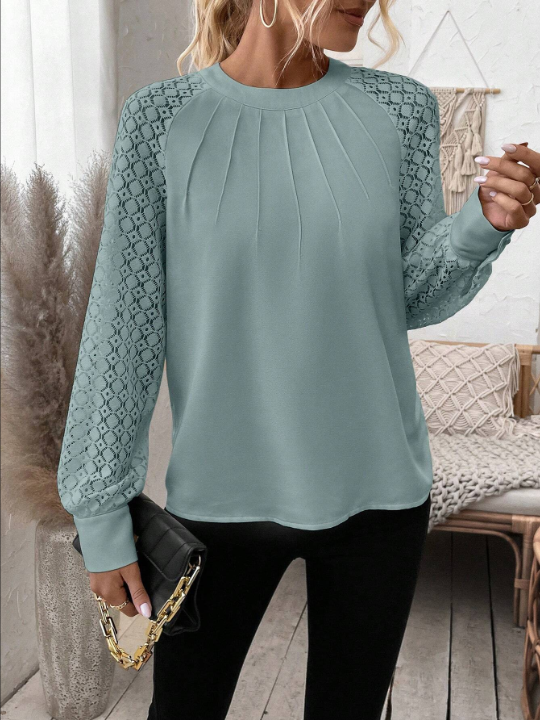 LUNE Ladies' Lace Raglan Long Sleeve Blouse