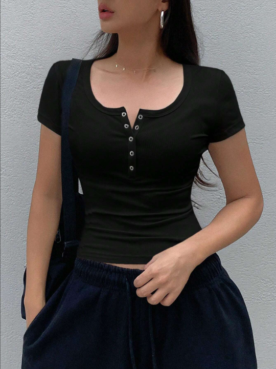 DAZY Solid Color Ribbed Knit Short Sleeve T-Shirt