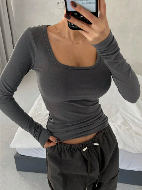 DAZY Women's Square Neck Long Sleeve T-Shirt