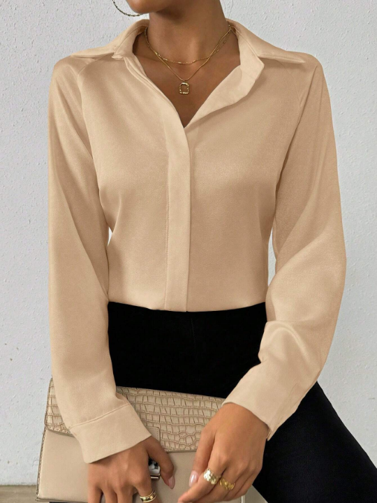 Privé Solid Color Long Sleeve Shirt