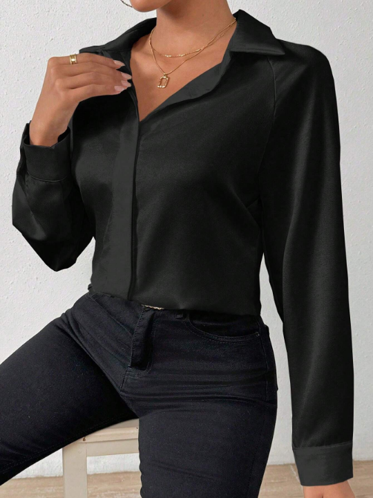 Privé Solid Color Long-Sleeve Shirt