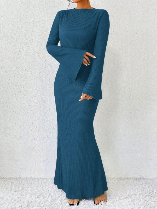 Privé Trumpet Sleeves Mermaid Hem Dress