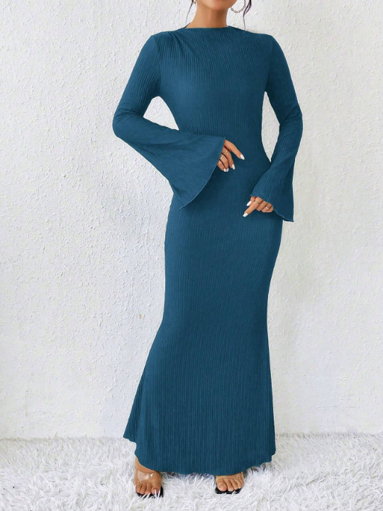 Privé Trumpet Sleeves Mermaid Hem Dress