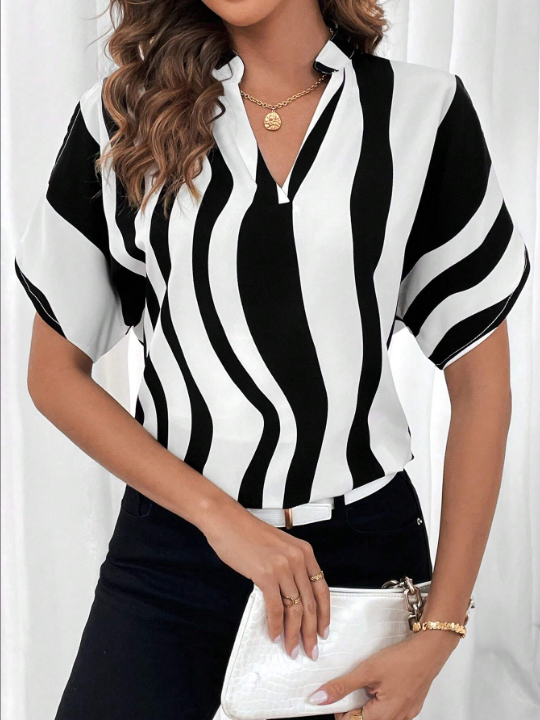 Clasi Black And White Irregular Striped Shirt With Notched Collar