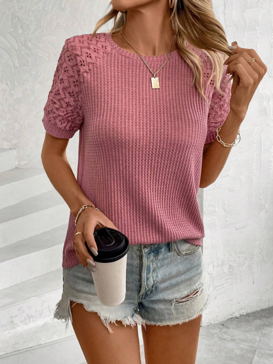 LUNE Round Neck Waffle Grid Patchwork Hollow Out Embroidered T-Shirt