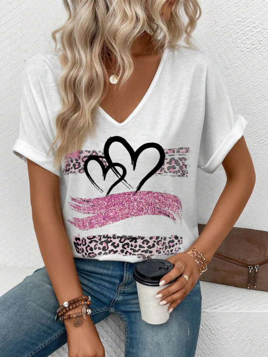 LUNE Heart Print V-Neck Short Sleeve T-Shirt