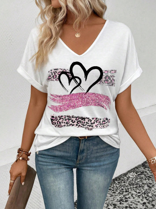 LUNE Heart Print V-Neck Short Sleeve T-Shirt