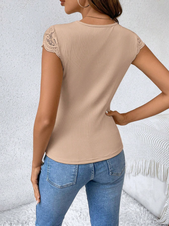 Frenchy Women's Lace Patchwork Arc Hem V-Neck T-Shirt