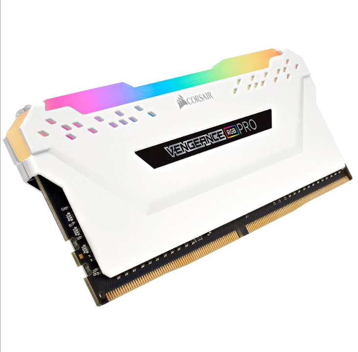 قرصان فينجينس RGB PRO DDR4-3600 C18 WH DC - 16 جيجابايت